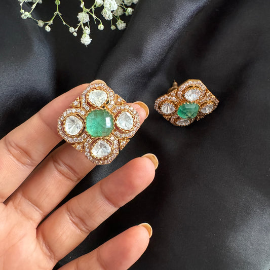 Safa Emerald Kundan Studs