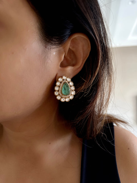 Rubab Kundan Studs