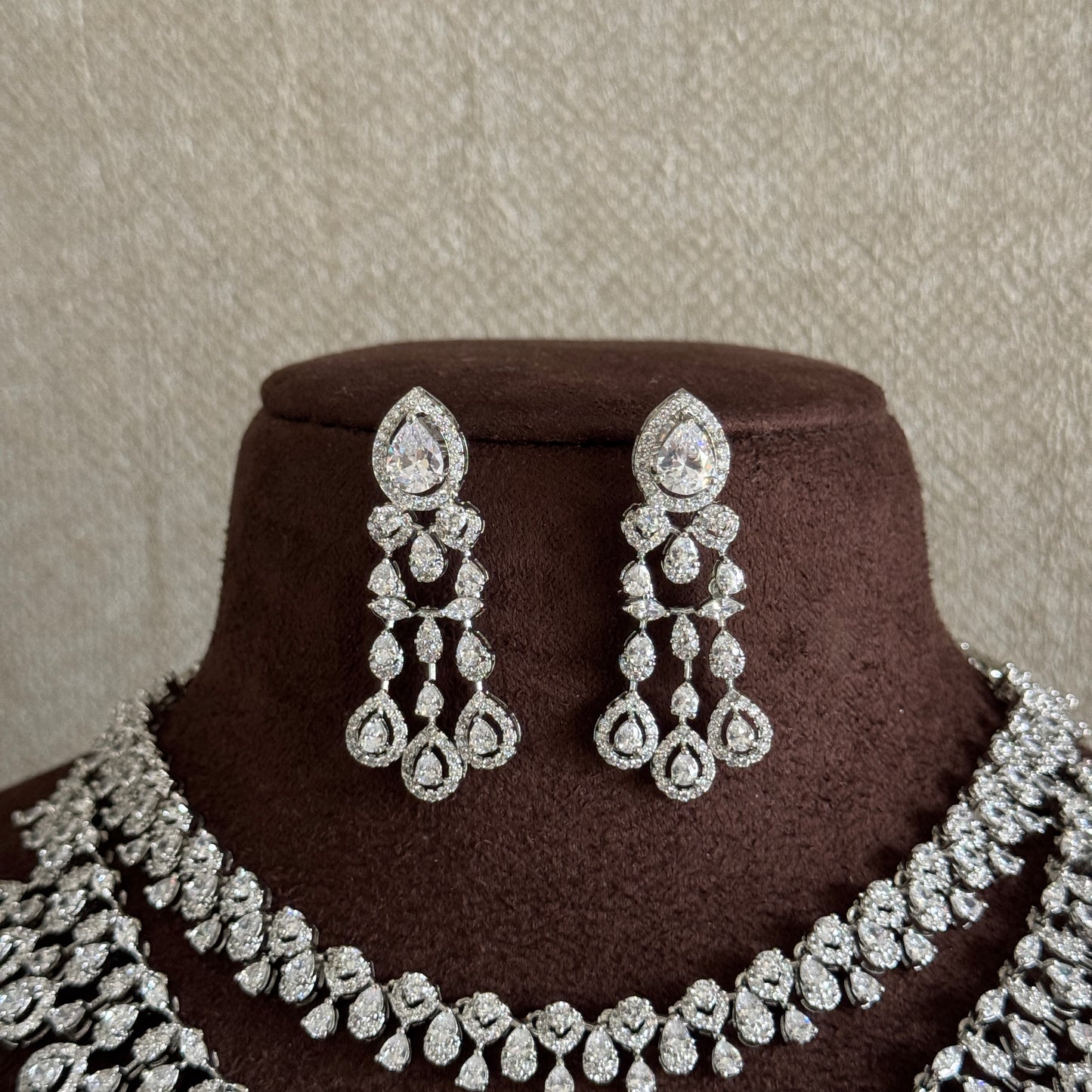 GIANA DIAMOND NECKLACE
