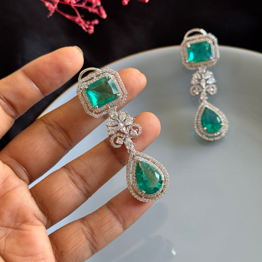 Lisa Diamond Earrings