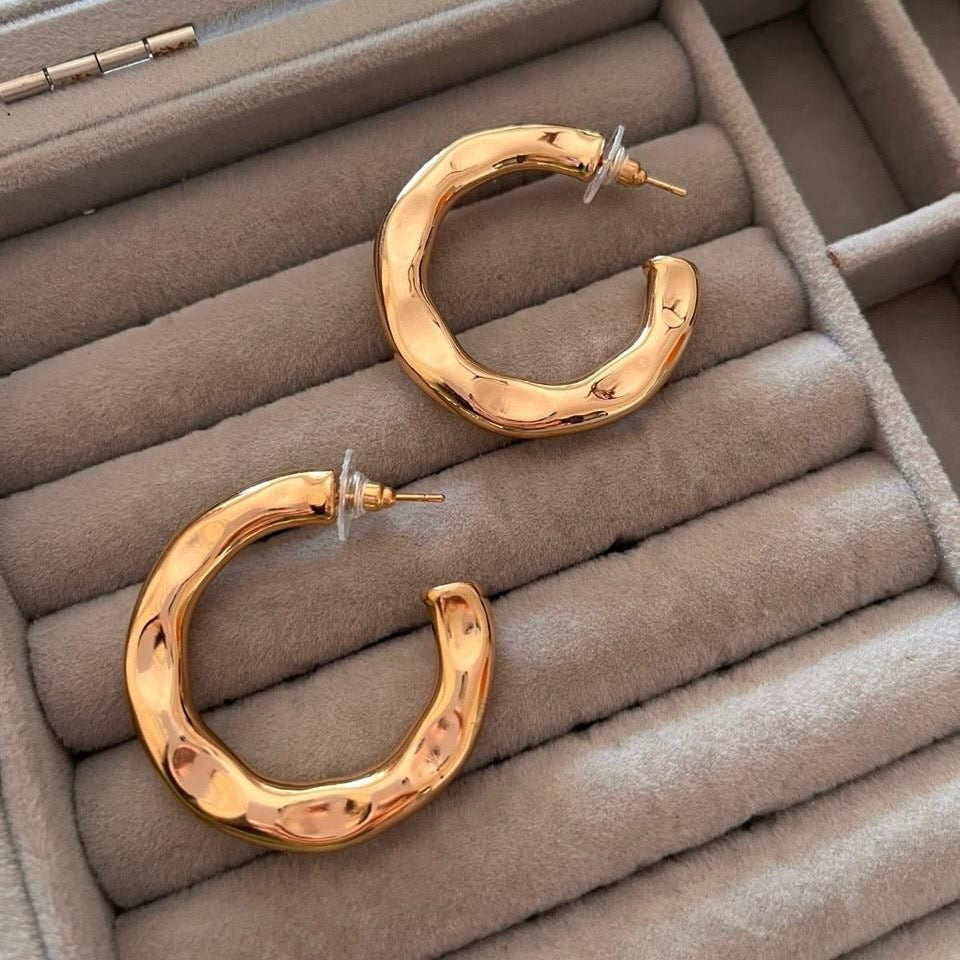 HAMMERED HOOPS