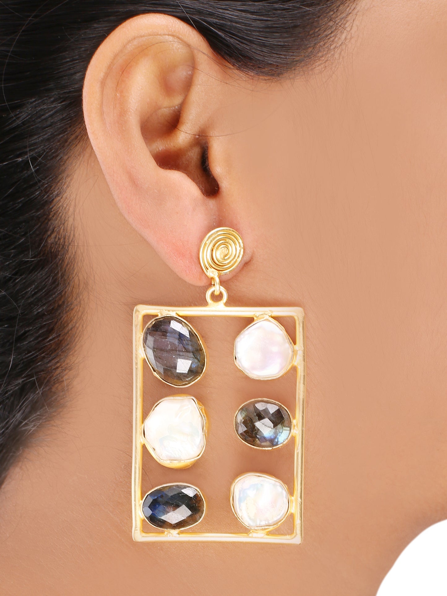 Alayna Baroque Earring