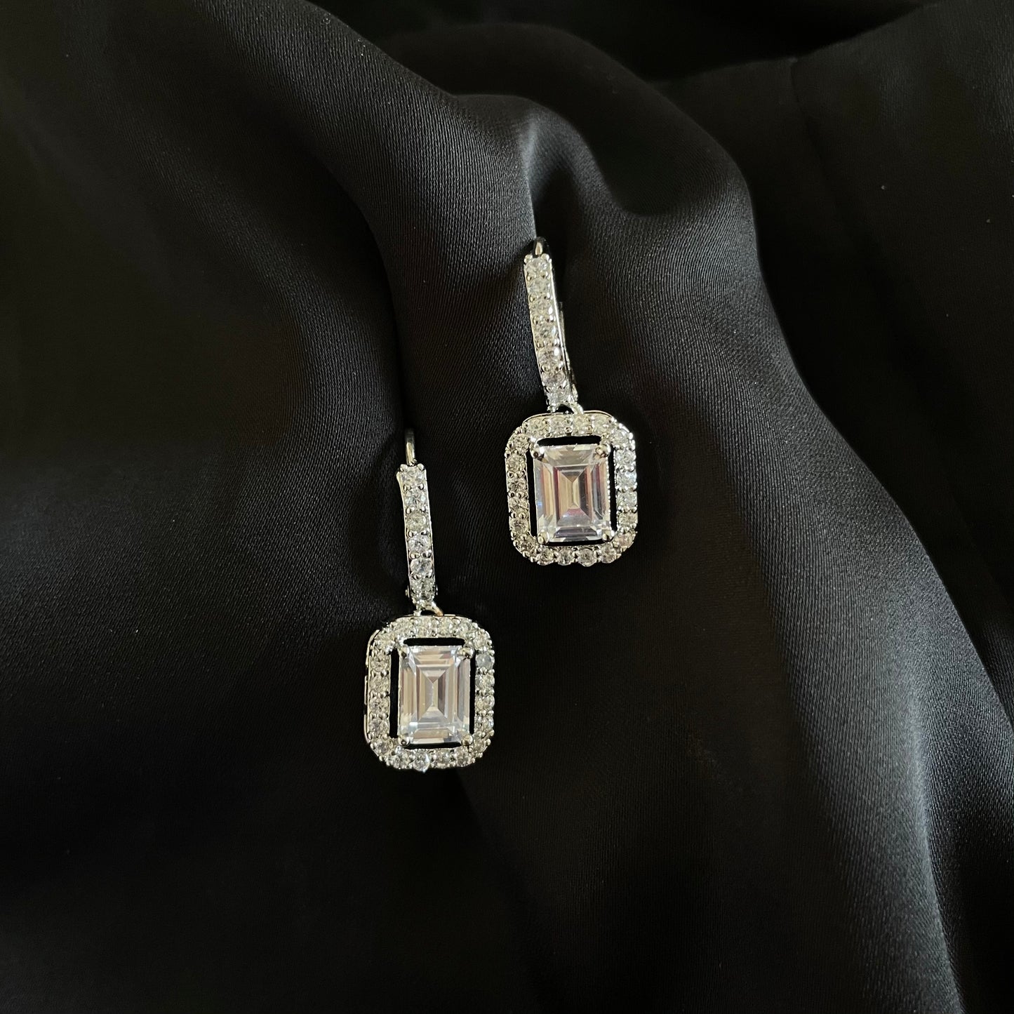 Mini Audrey Diamond Earring