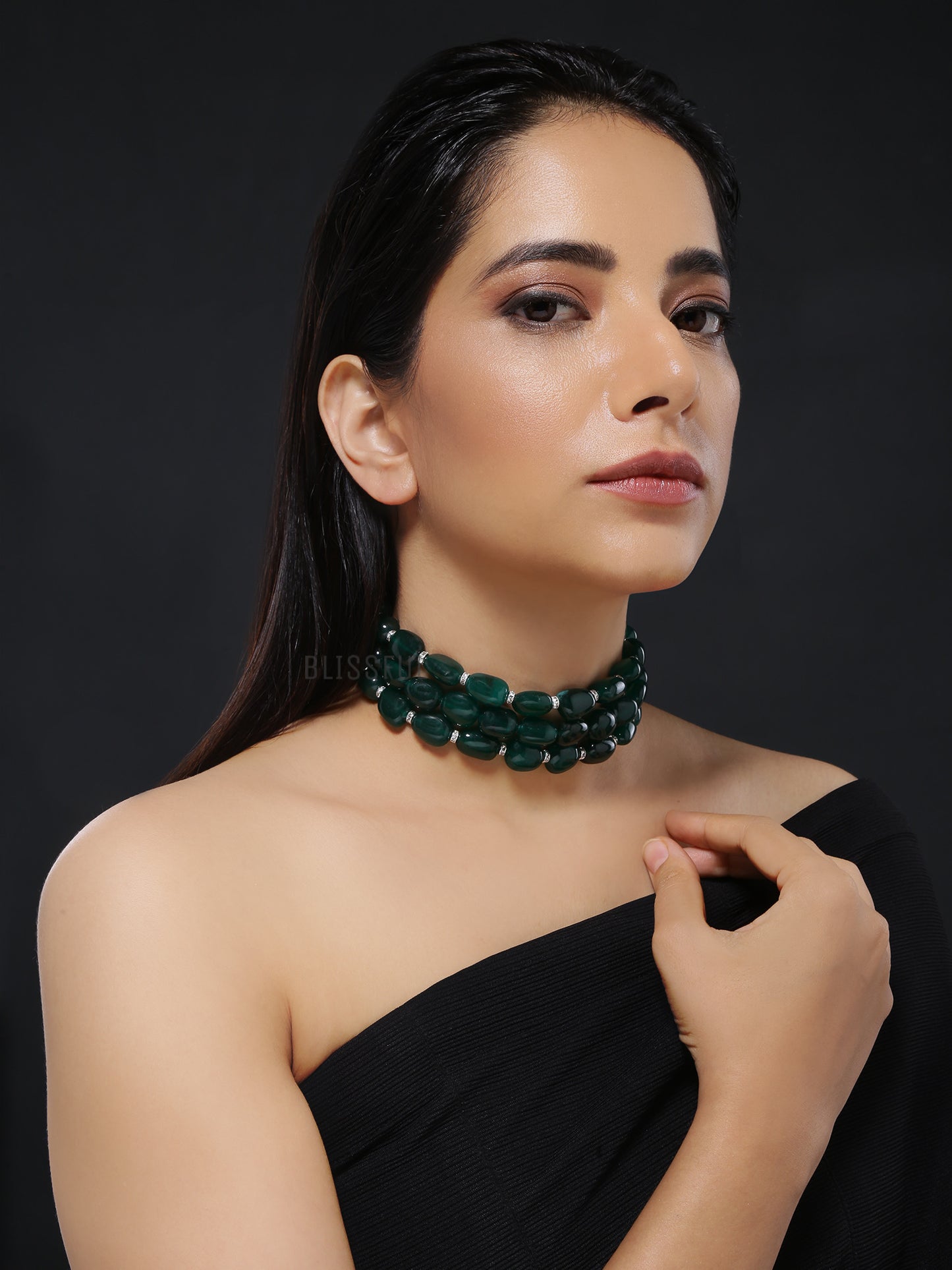 AMY II EMERALD CHOKER