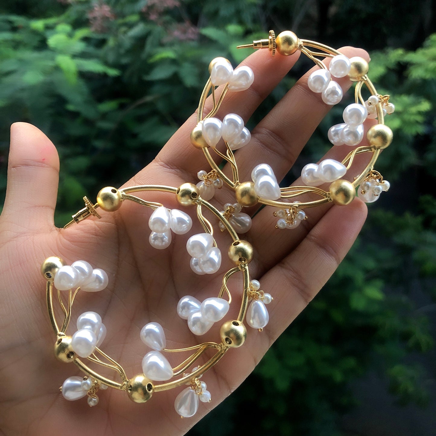 Aisha Pearl Hoops