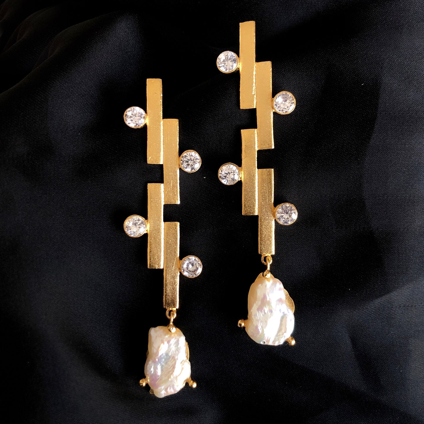 Gold Pearl Earrings