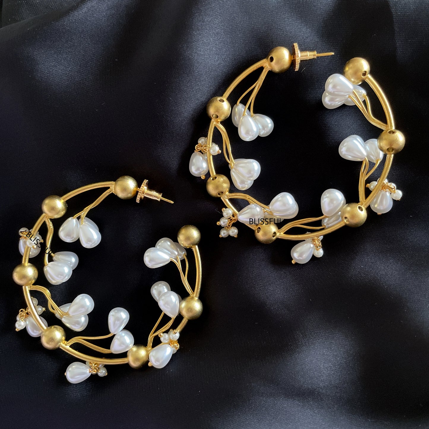 Aisha Pearl Hoops