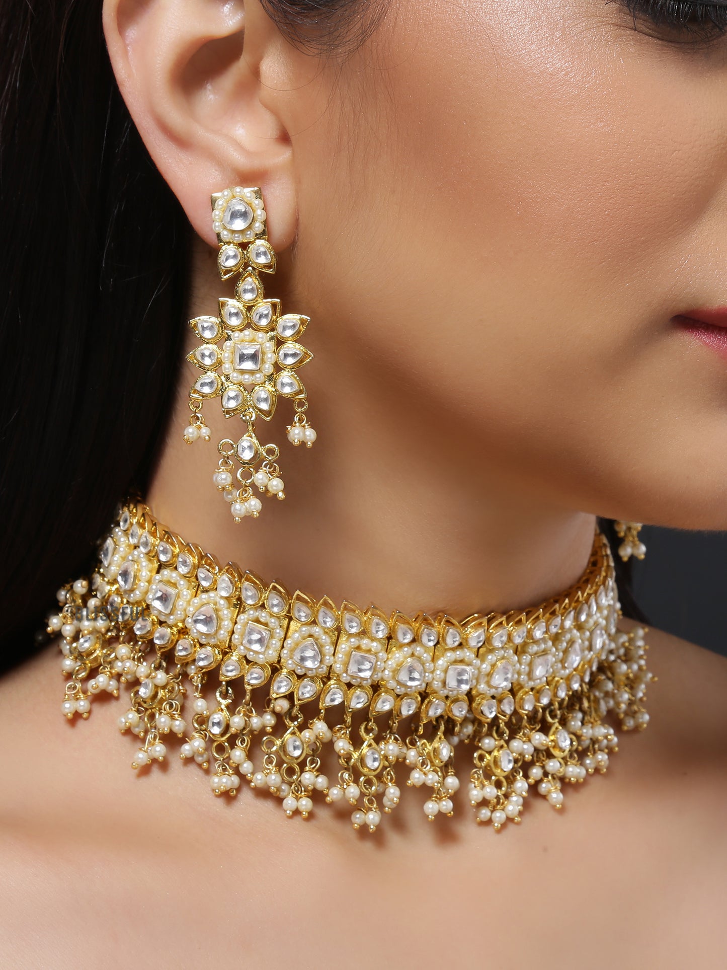 NUHREEN CHOKER
